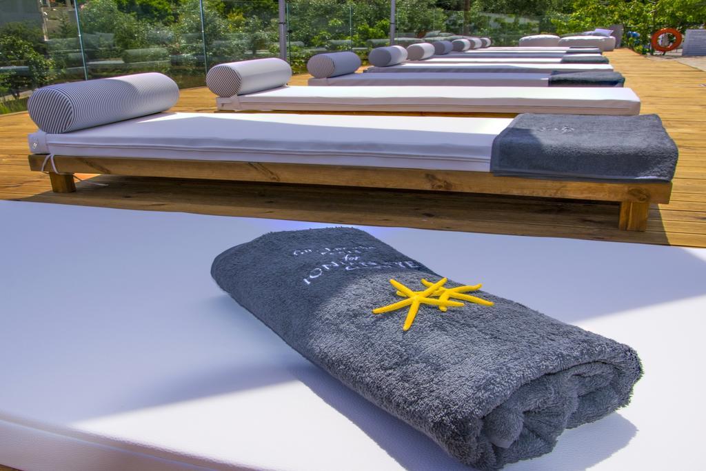 Ionian Eye Design Studios & Spa Meszongí Kültér fotó