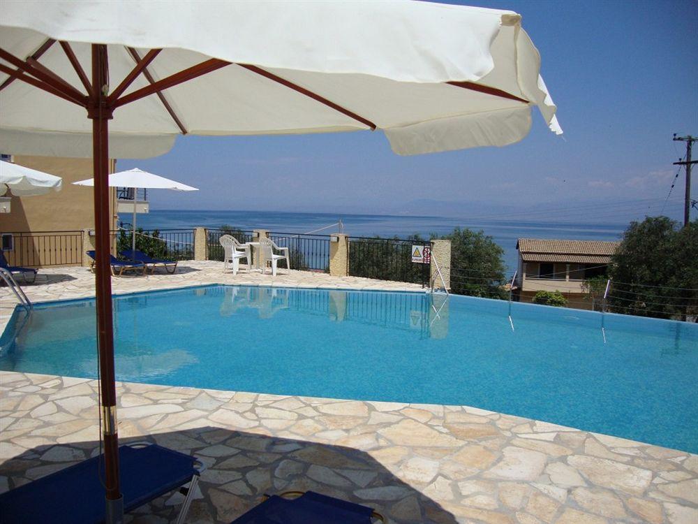 Ionian Eye Design Studios & Spa Meszongí Kültér fotó