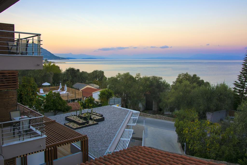 Ionian Eye Design Studios & Spa Meszongí Kültér fotó
