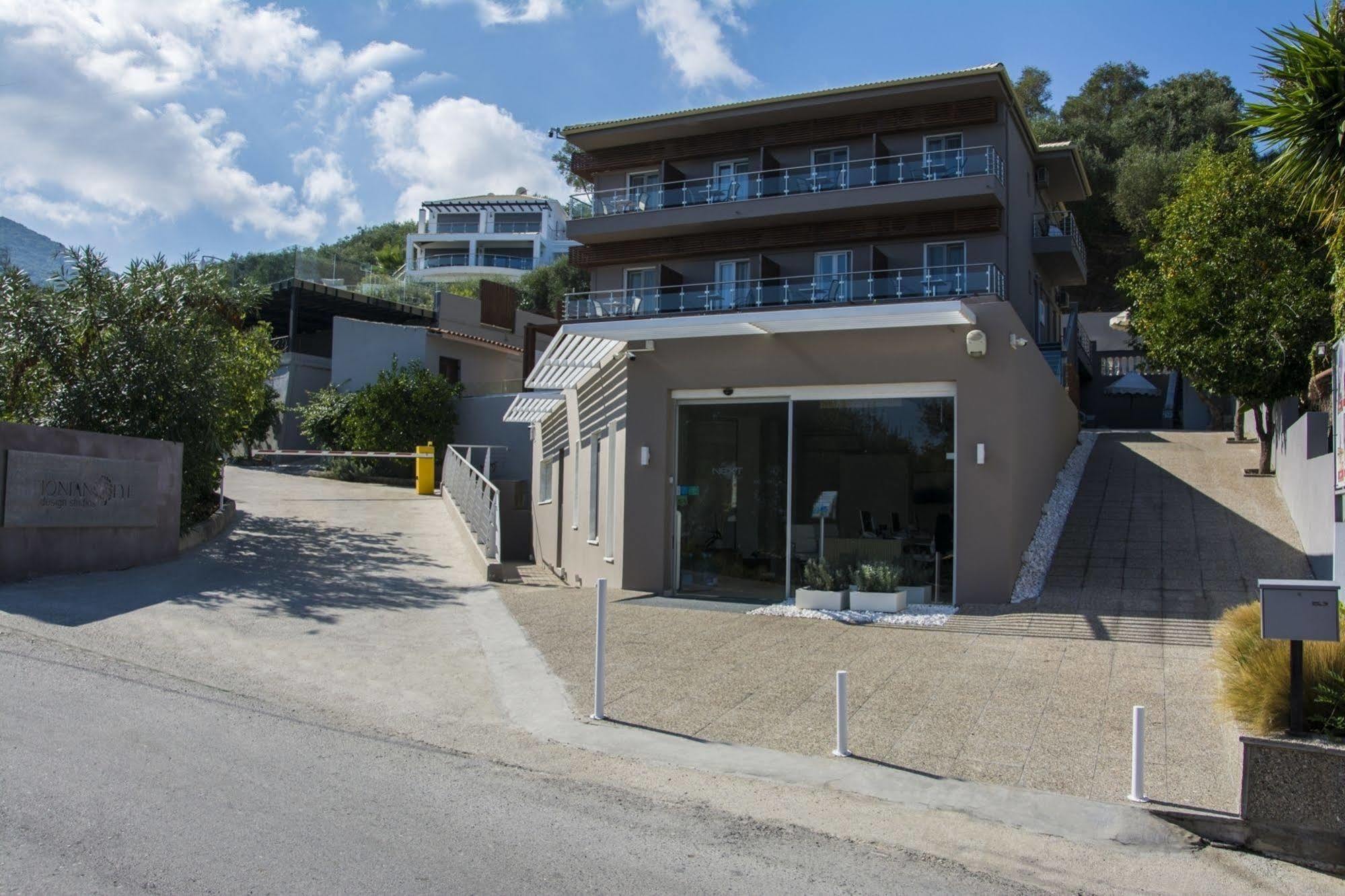 Ionian Eye Design Studios & Spa Meszongí Kültér fotó