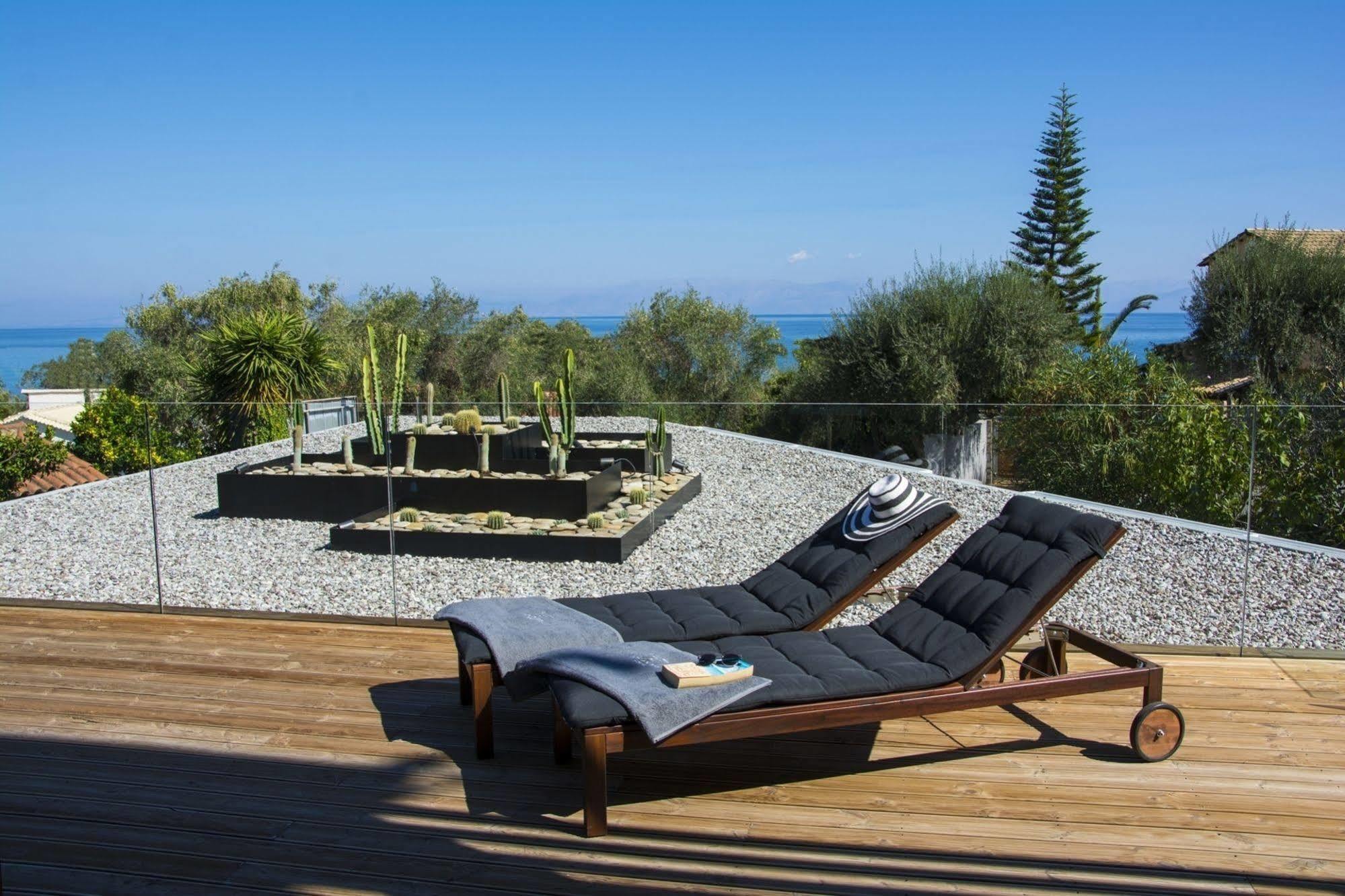 Ionian Eye Design Studios & Spa Meszongí Kültér fotó