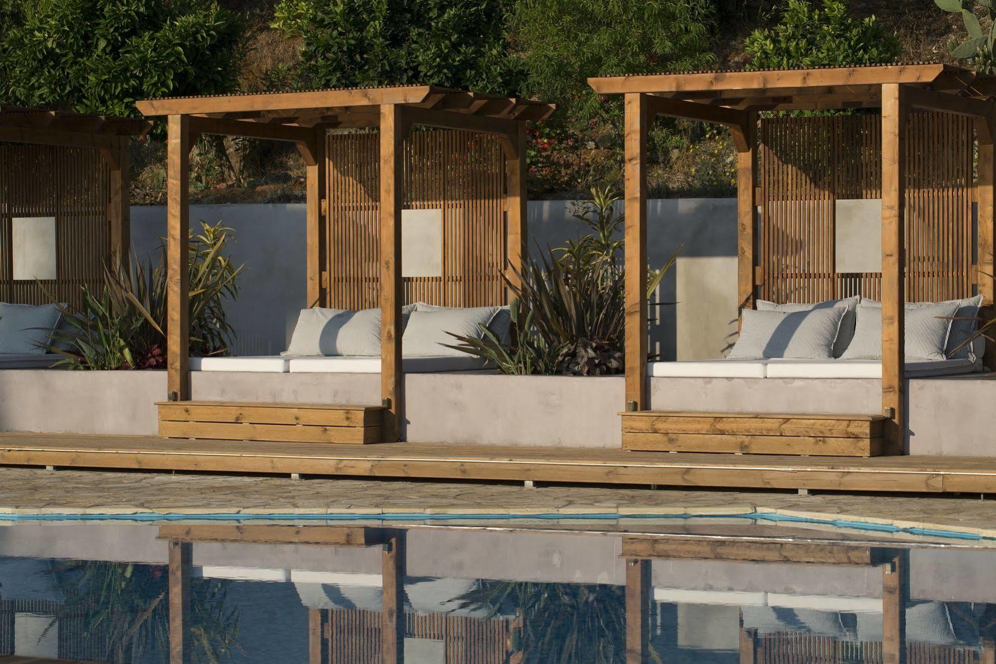Ionian Eye Design Studios & Spa Meszongí Kültér fotó